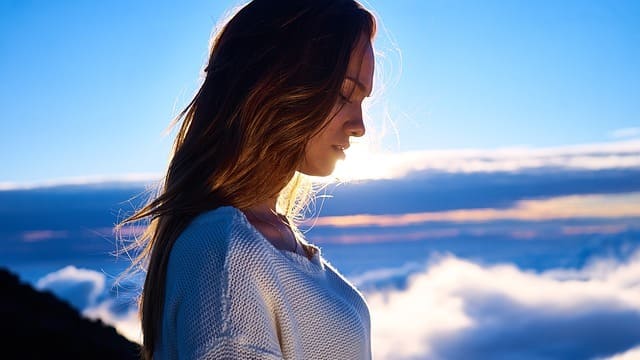 女性　空